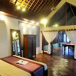 Catur Kembar Villa