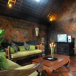 Catur Kembar Villa