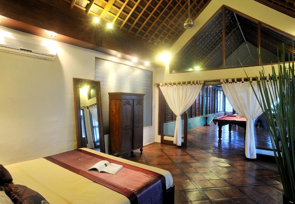 Catur Kembar * Seminyak (Bali)